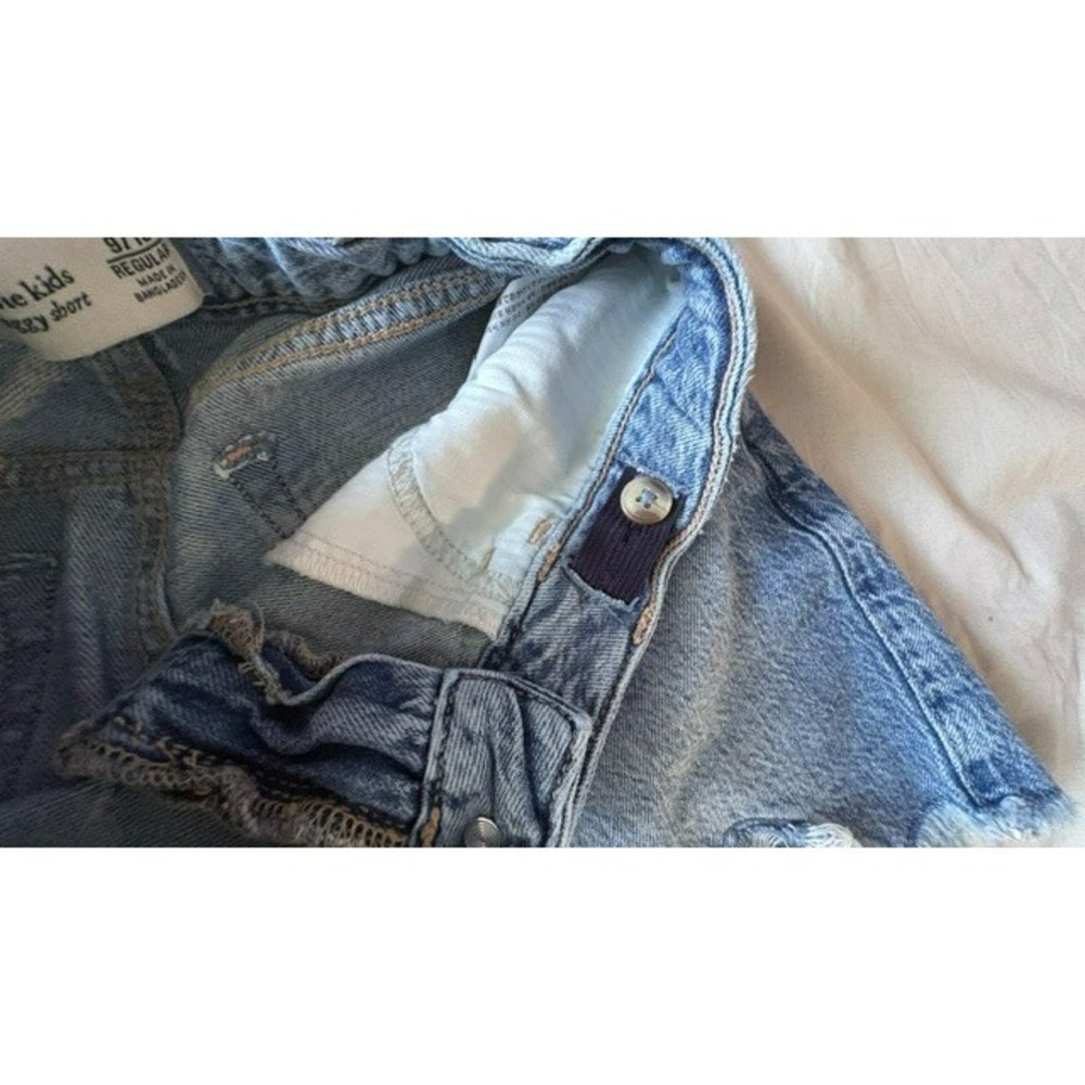 Abercrombie Kids Girls Mid Rise Baggy Denim Shorts Size 9/10 Distressed Jeans - Picture 4 of 15
